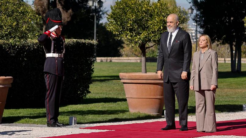 Mbledhja e parë e përbashkët Shqipëri-Itali, firmosen 16 marrëveshje në 8 sektorë